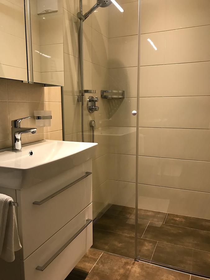 Gasthof-Pension Zur Klause Раттен Экстерьер фото